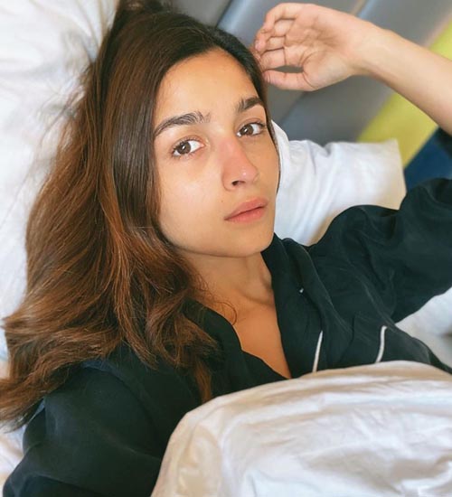 Alia Bhatt be makiažo 9