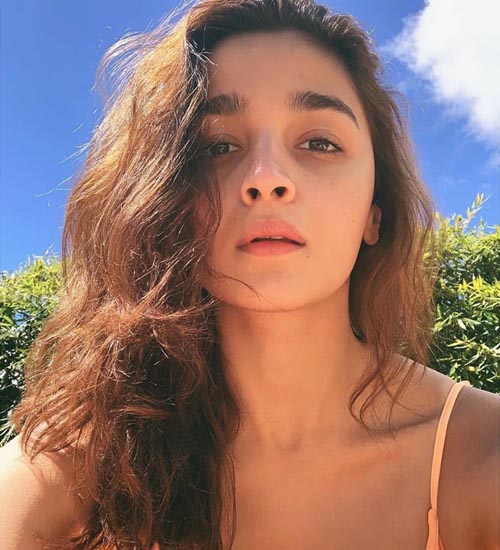 Alia Bhatt Makyajsız 10