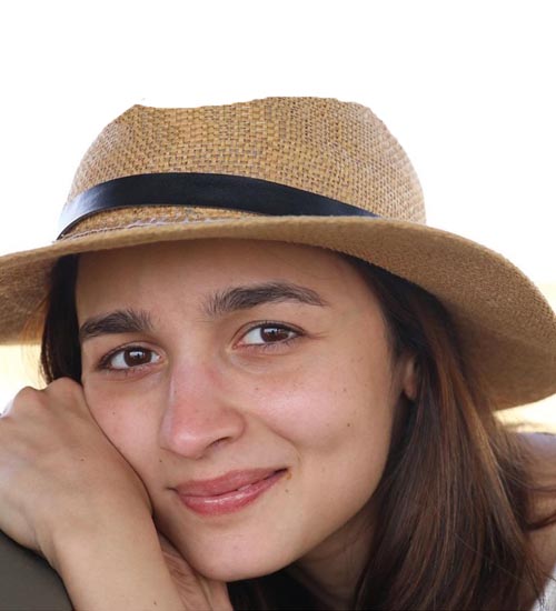 Alia Bhatt Makyajsız 13