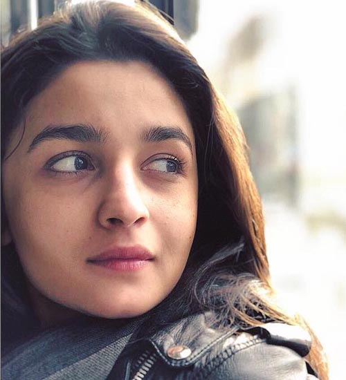 Alia Bhatt be makiažo 2