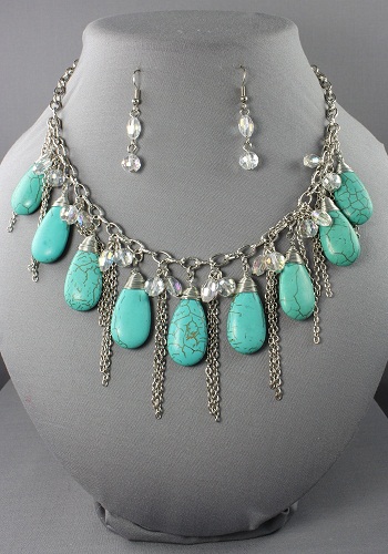 Turquoise akmens karoliai