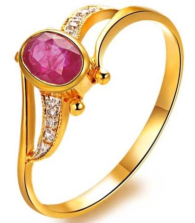 Auksiniai deimantiniai žiedai su rubinais