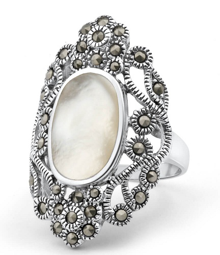 Perlų ir markazito žiedas