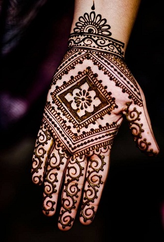 Geometriniai „Khafif Mehendi“ dizainai