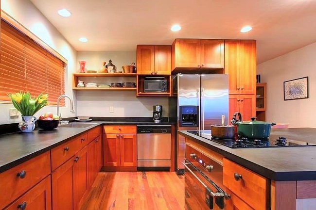 Medinių virtuvės baldų dizainas