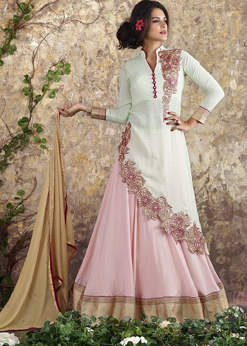 Lehenga su asimetrine Kurta