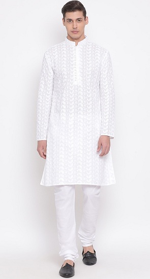 Dizaineris „White Chikankari Kurta“ pižama