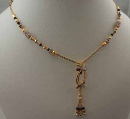 Kubinis cirkonis Mangalsutra