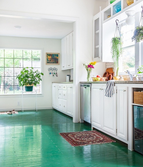Žalios virtuvės grindų plytelės