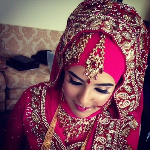 Vestuvių hidžabas su sunkiomis sienomis