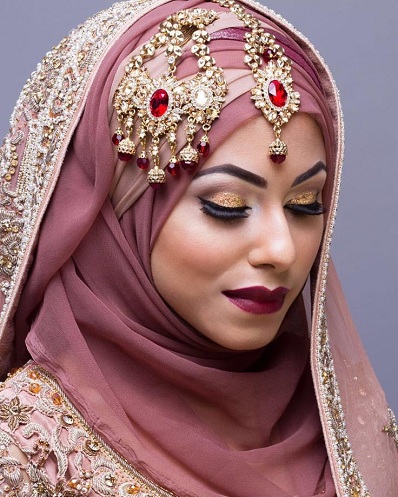 Karališkas vestuvių hidžabas