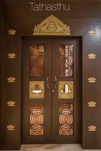 Antikvariniai „Pooja“ kambario durų dizainai