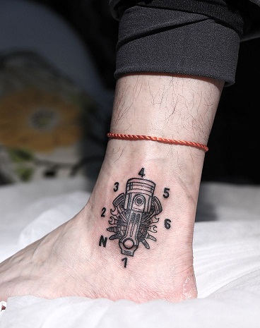 Mechaninis baikerių tatuiruotės dizainas