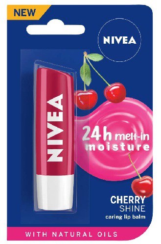 Nivea Meyveli Parlatıcı Kiraz Dudak Balsamı