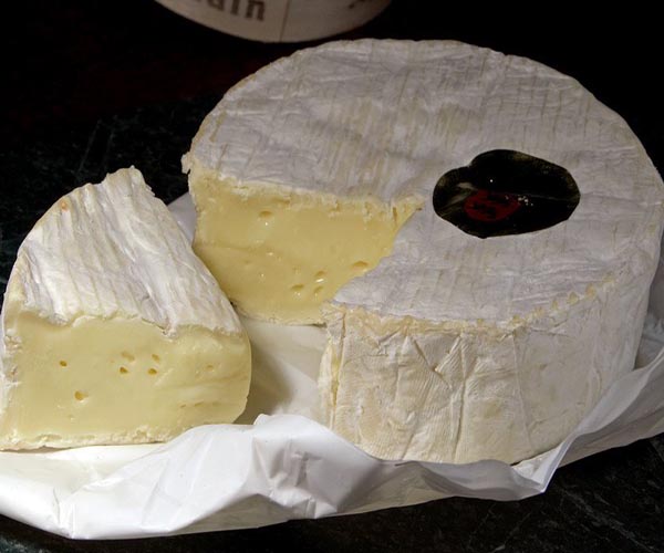 Camembert sūris