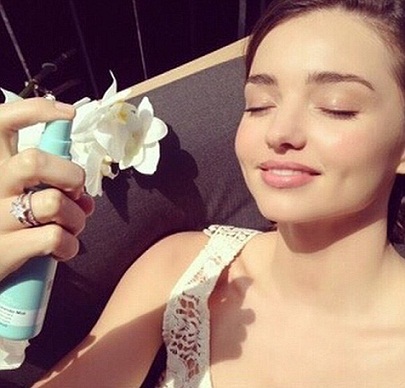 Miranda Kerr be makiažo6