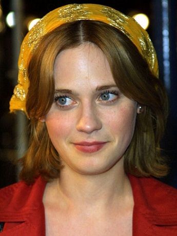Zooey Deschanel makyajsız10