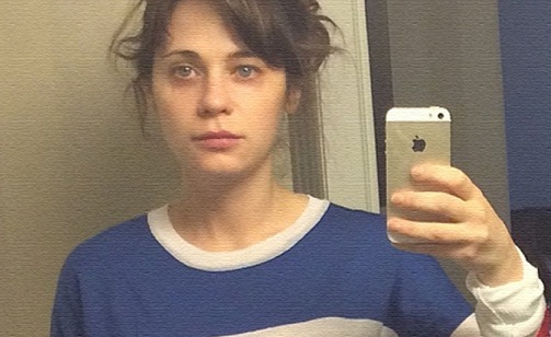 Zooey Deschanel makyajsız1