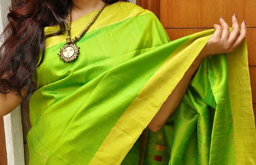 Paprastas Pattu Sarees