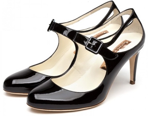 Kadınlar için orta topuklu siyah ayakkabı