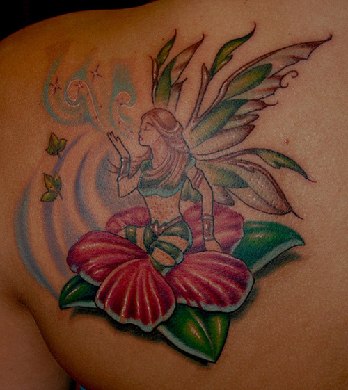 Pasakų gėlių tatuiruotės dizainas