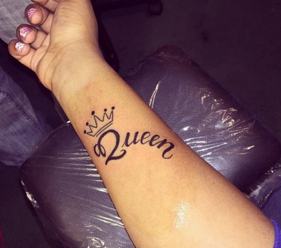 Karalienės tatuiruotė ant rankos