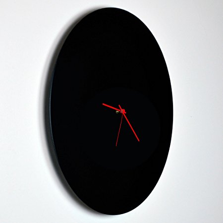 Šiuolaikinis juodas metalinis sieninis laikrodis