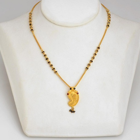 Mango Motifi Basit Mangalsutra Tasarımları