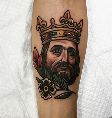 Senosios mokyklos karaliaus tatuiruotė