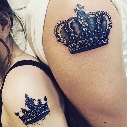 Karaliaus ir karalienės pečių tatuiruotės