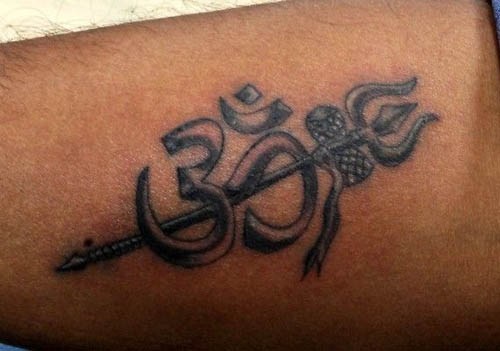 Tradicinės Indijos Om tatuiruotės