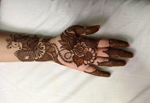 Geriausi Indijos Mehndi menininkai-Noorjehan Hyderabad