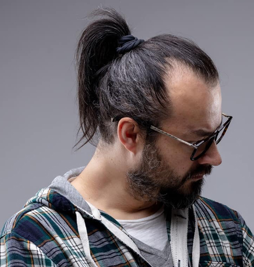 ilgos šukuosenos vyrams po 50 metų