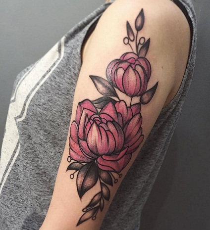 Pink Rose bijūnų tatuiruotė