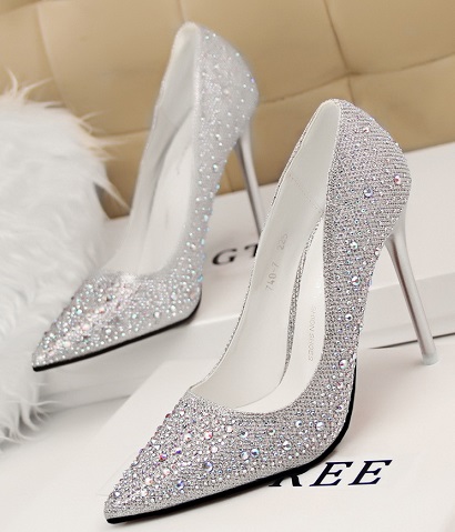 „Stilettoes“ vestuviniai batai