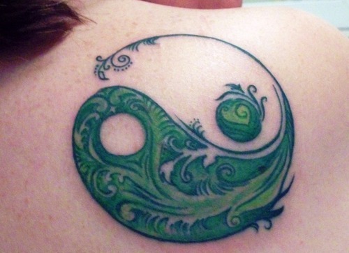 Gėlių Yin Yang tatuiruotės dizainas