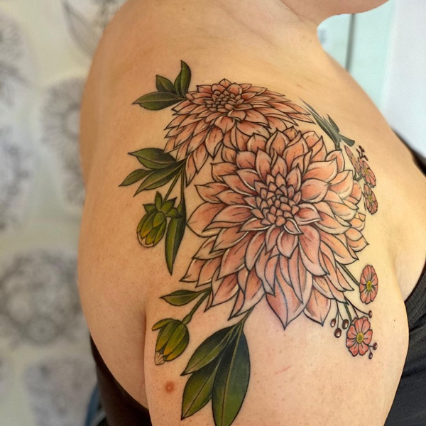 Dahlia gėlių tatuiruotė