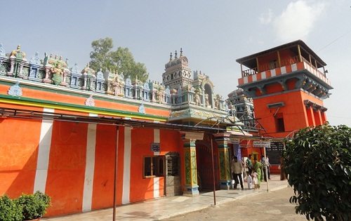 hyderabad'daki ünlü hanuman tapınağı