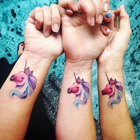 170 δημιουργικές ιδέες τατουάζ αδελφών και εμπνεύσεις πολύχρωμες μονόκεροι τρεις αδελφές