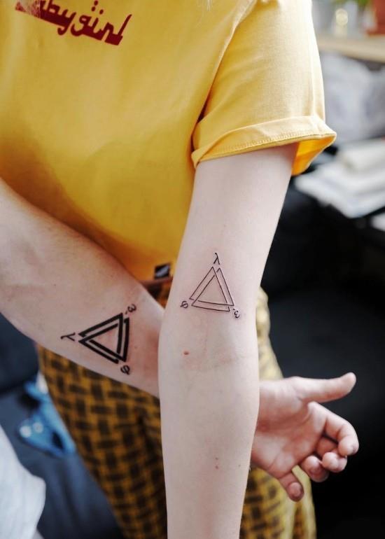 170 δημιουργικές ιδέες τατουάζ αδελφών και εμπνεύσεις γεωμετρικά τρίγωνα αδελφή αδελφή