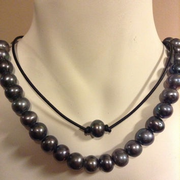 „Black Pearl Choker“