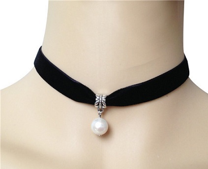 Velvet choker su perlu