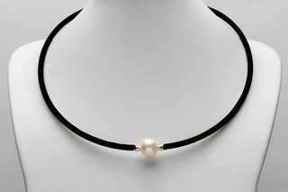 „Single Pearl Choker“