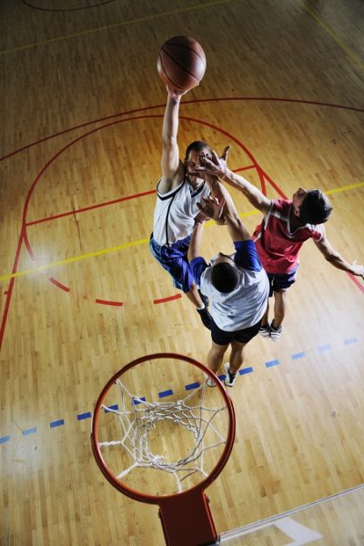 Basketbol - daha uzun olmak için uzanır