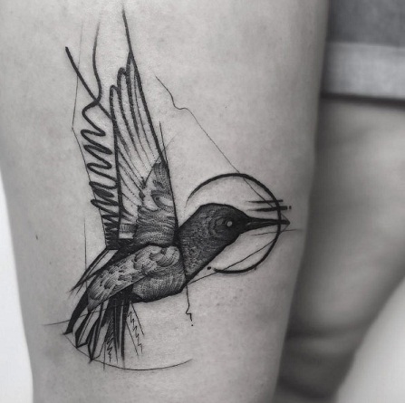 Skraidančio paukščio tatuiruotės eskizas