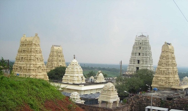 Venkateswara Swamy Tapınağı Dwaraka Tirumala