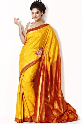 Geltonasis „Mysore Silk Saree“