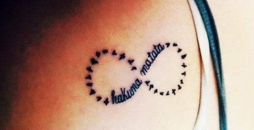 „Hakuna Matata Infinity“ simbolio tatuiruotės dizainas