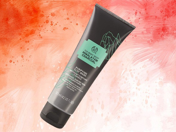 The Body Shop Himalajų medžio anglies valymo molio ploviklis