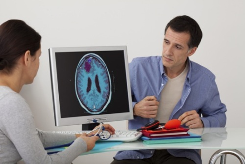 epilepsijos priežastys ir simptomai